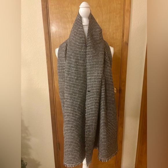 Phenix Red and Blue Wool Plaid Scarf with Houndstooth Accent - Picture 4 of 5